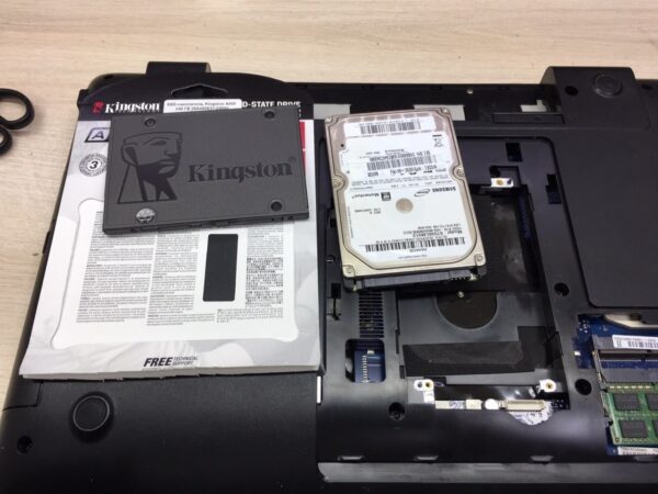 Установка (замена) накопителя (HDD SSD)