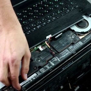 Замена аккумулятора (с разбором)