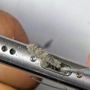 Чистка пылевых фильтров динамиков микрофона и разъёма зарядки (с разбором)